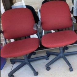 Desk Chairs Excellent Condition 