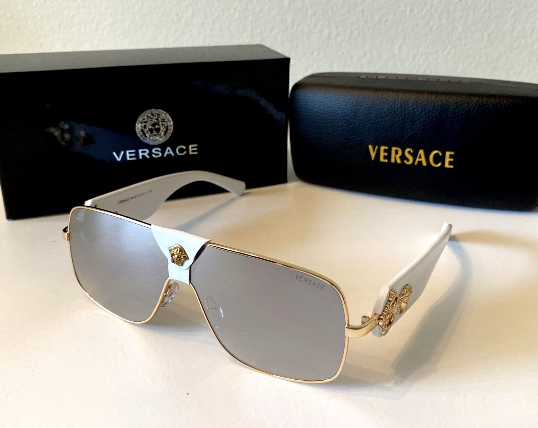 New Versace Oversized Sunglasses 🕶 