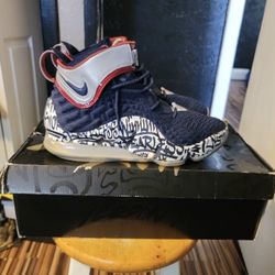 Nike Lebron 15 Graffiti Size 9.5 $130