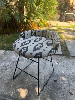 Mid-Century Style Vanity Stool – Black & Cream Block Print