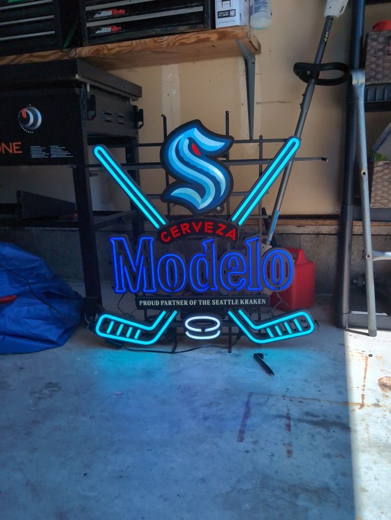 Kraken Modelo Neon