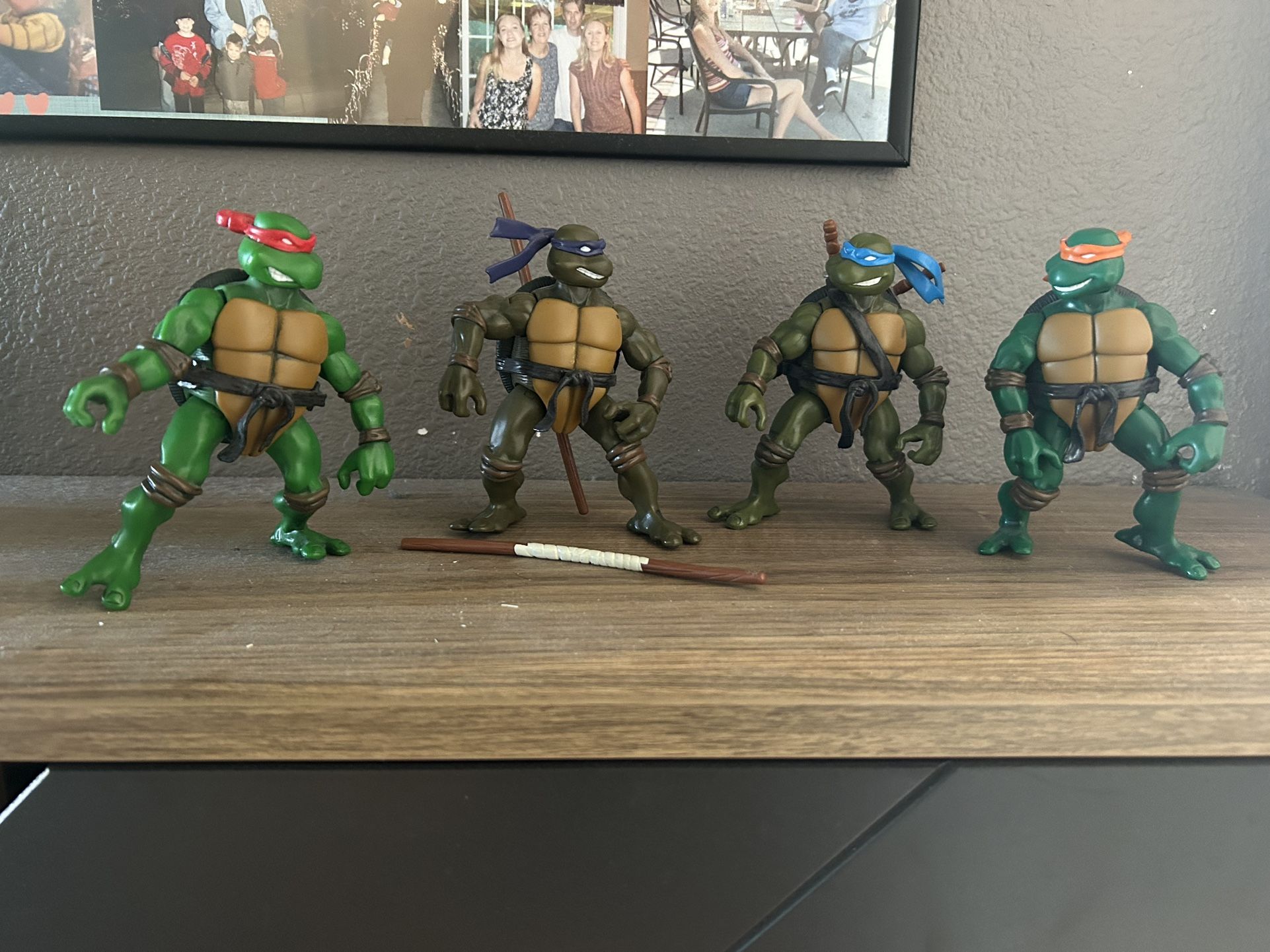 Teenage Mutant Ninja Turtles: Classic 4" Turtles 4-Pack Figure Bundle by Playmates Toys
