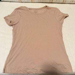 Tahari Essentials tan t-shirt