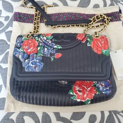 Tory burch fleming navy blue top