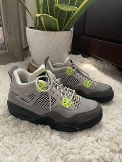 Jordan 4 Retro SE 95 Neon