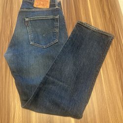 Levi’s Jean Size 31x32                                              D