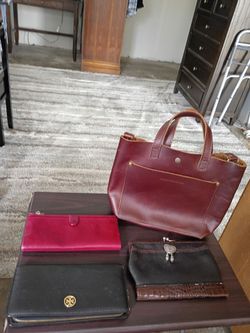 Brand name wallets and leather purse