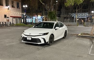 2025 Toyota Camry Hybrid
