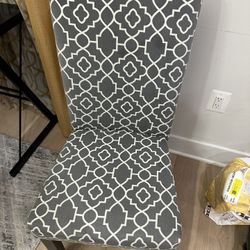 Set Of Same 6chairs For Dinings $60