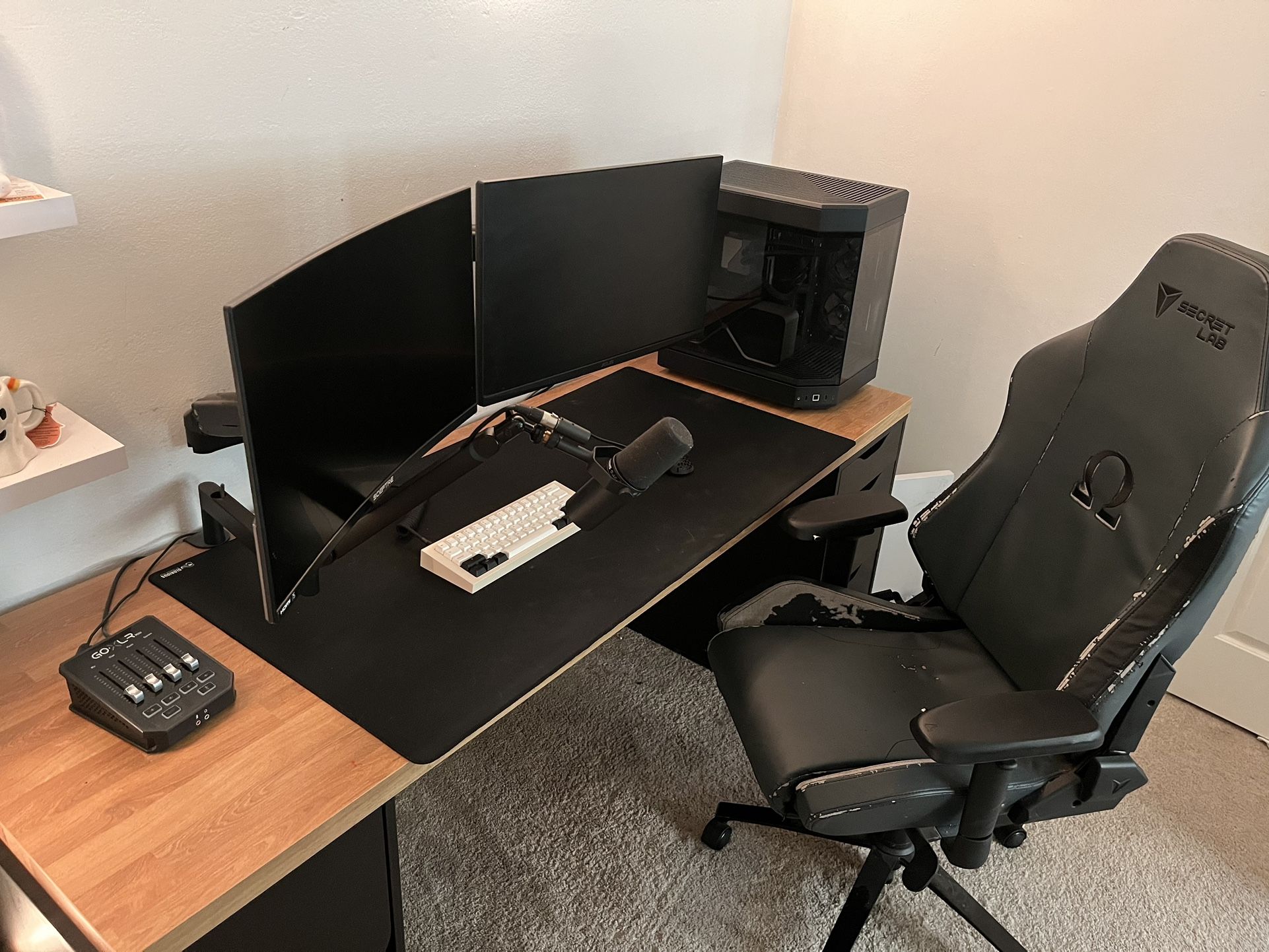 Full High End Streaming/Gaming Setup
