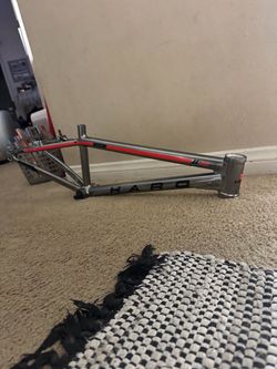 2022 haro race light size expert  (REALLY HARD TOO FIND!!!)