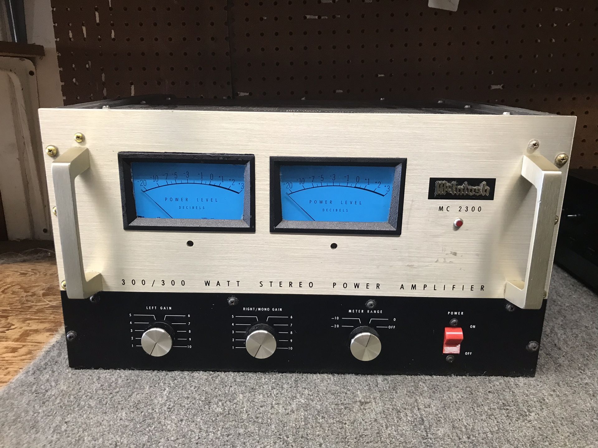 McIntosh MC2300