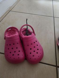 Sandals size 4
