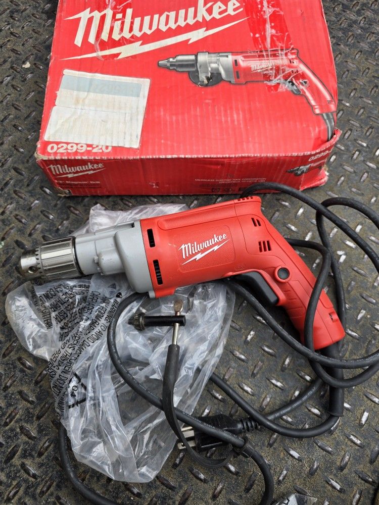Milwaukee 3/8 in. 1200 RPM Magnum Drill