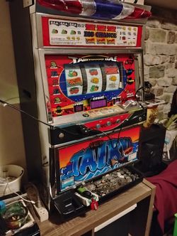 Slot Machine  In Excellent Condition Everything In Working Order 
