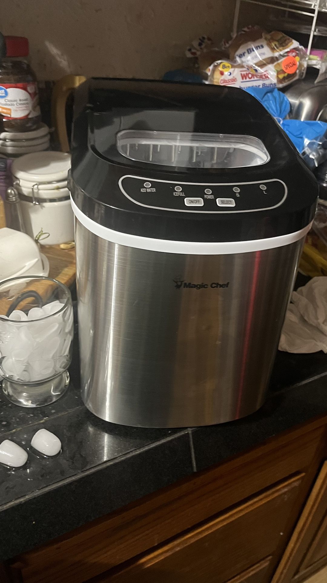 Magic Chef Ice Maker; Ice In Minutes Now $40