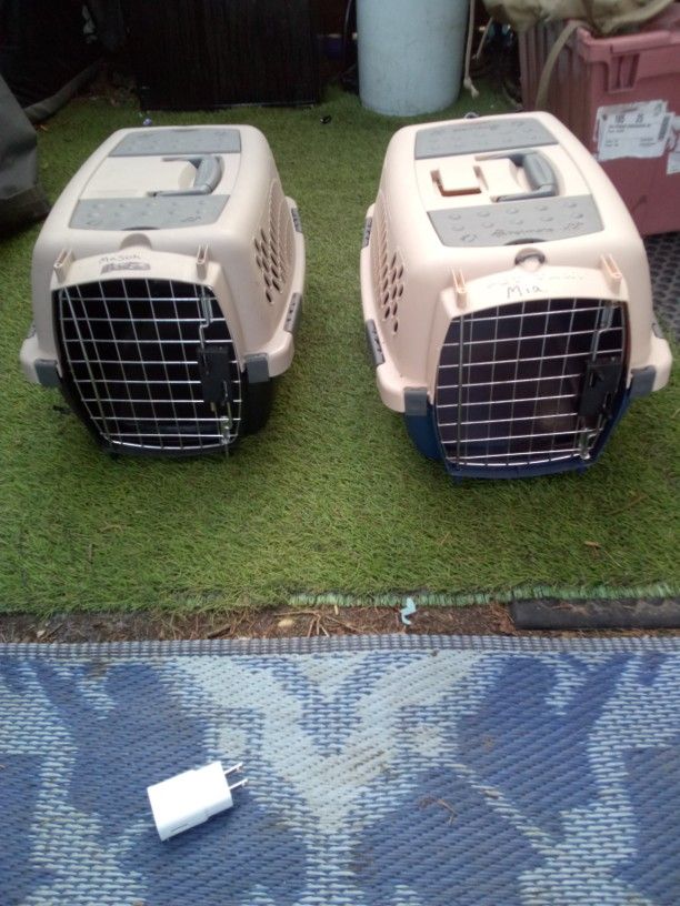 Dog Or Cat Carrier ,Kennel Used But In Great Shape 