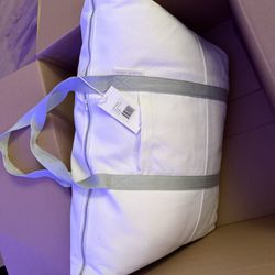 Cozy Earth Bamboo Viscose Comforter (King) – NEW / Never Opened 