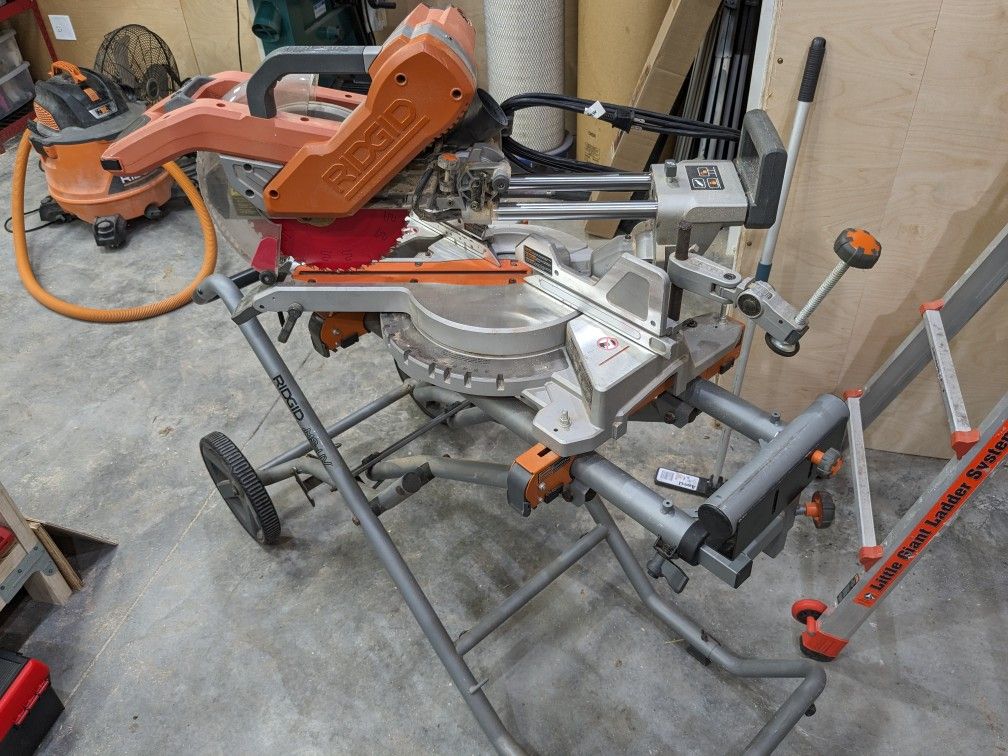 Ridgid Miter Saw With Mobile Rolling Folding Stand