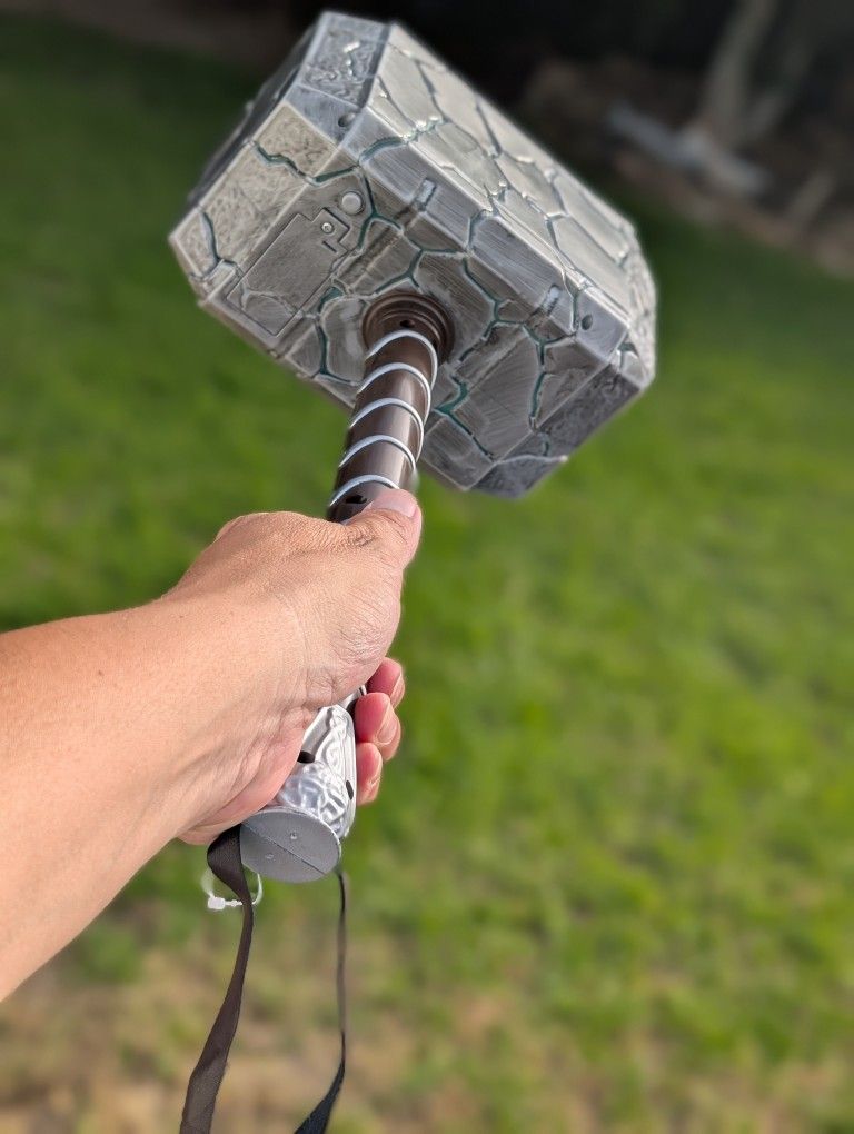 Mighty Thor's Hammer Mjolnir Light Up Drink Holder