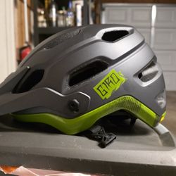 GIRO Bicycle Helmet