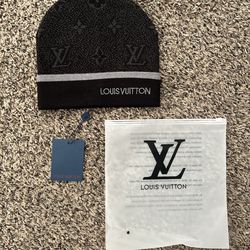 LV Beanie (Brandnew With Tags)