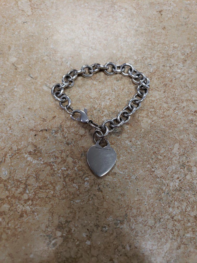 Authentic Tiffany Sterling Silver 7" Heart Charm Bracelet 