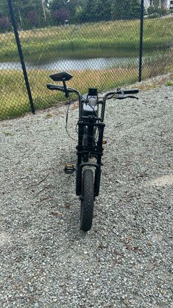 E-bike 28mph 1500watt motor 355 miles 14.2ah battery  48v controller comes wi the charger