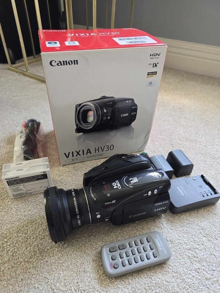 Like New Canon Vixia HV30 HDV Camera / Camcorder
