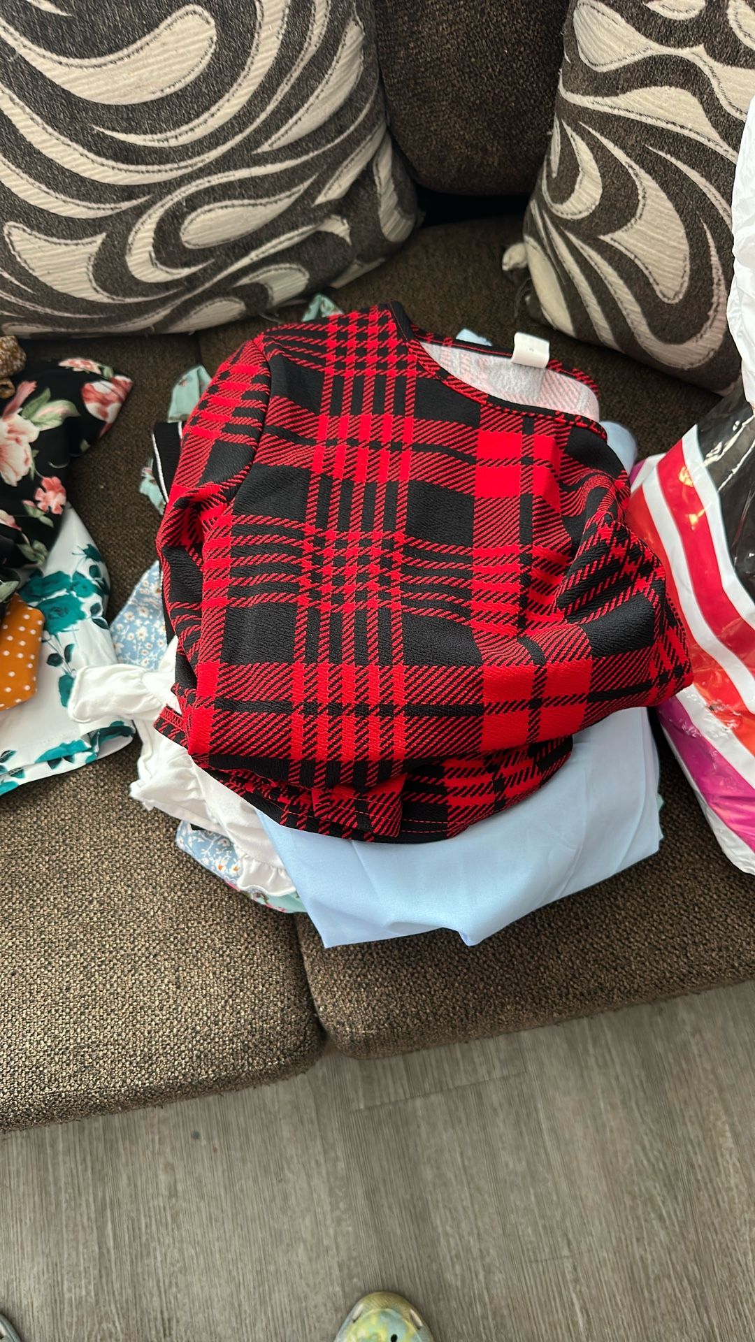 Clothes In Very Good Condition 