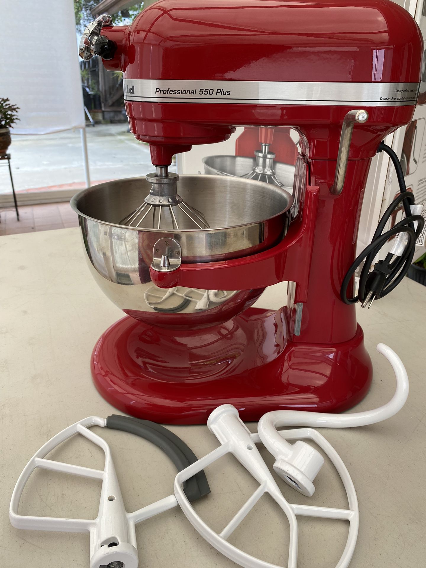 Kenmore Elite Ovation Stand Mixer 5 Qt Glass Bowl With Led Light for Sale  in Palmdale, CA - OfferUp