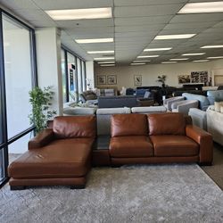 2-pc Leather Sectional with chaise - Darrium 