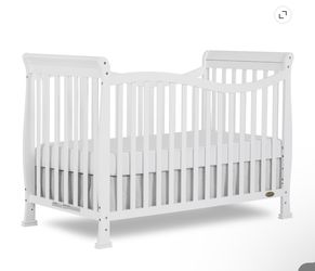 Dream On Me  7-in-1 Convertible Crib White and mattress