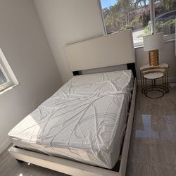 Full size bed with 10 inch mattress