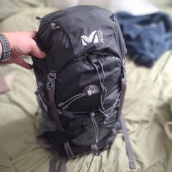 Millet Respiration 25 Gray Hiking Day Back Pack 20 x 12.5 x 7