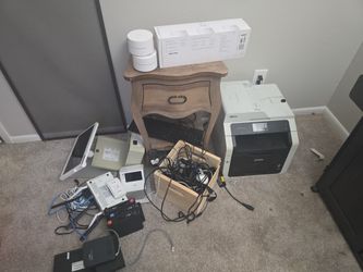 BUNCH OF ELECTRONIC STUFF