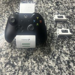 Xbox One Controller And Charging Station