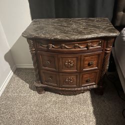 Dresser’s & Night Stands