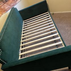 Twin Size Bedfram