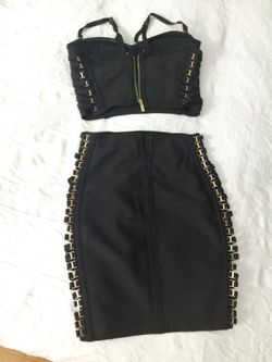 NEW-NEVER WORN(tags on) 2-piece: skirt&top S/M (blk/gold)