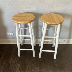 2- Piece Set Bar Stools