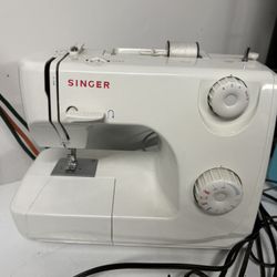 Singer Sewing Machine. 