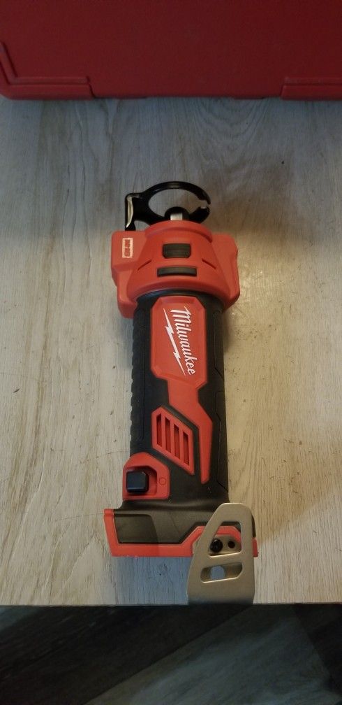 Milwaukee m18 drywall cut out tool (tool only)