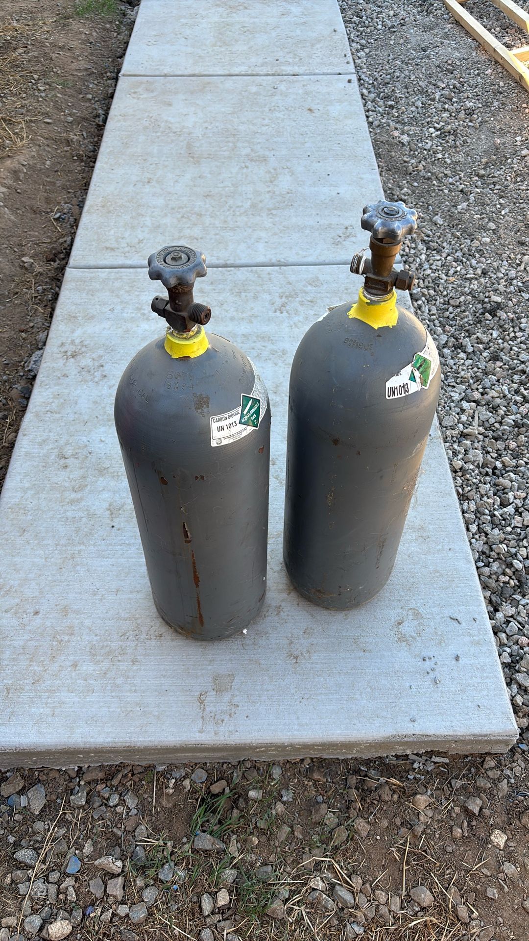***Co2 Tanks **** Full