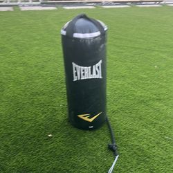 Hanging everlast punching bag