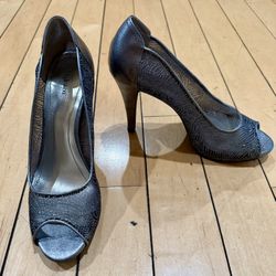 Style & Co Sporkle Peep Toe Pump Size 8