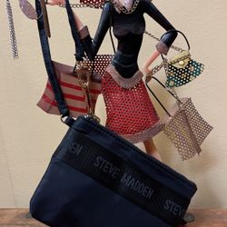 Steve Madden Wrislet