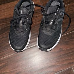 Running Shoes 