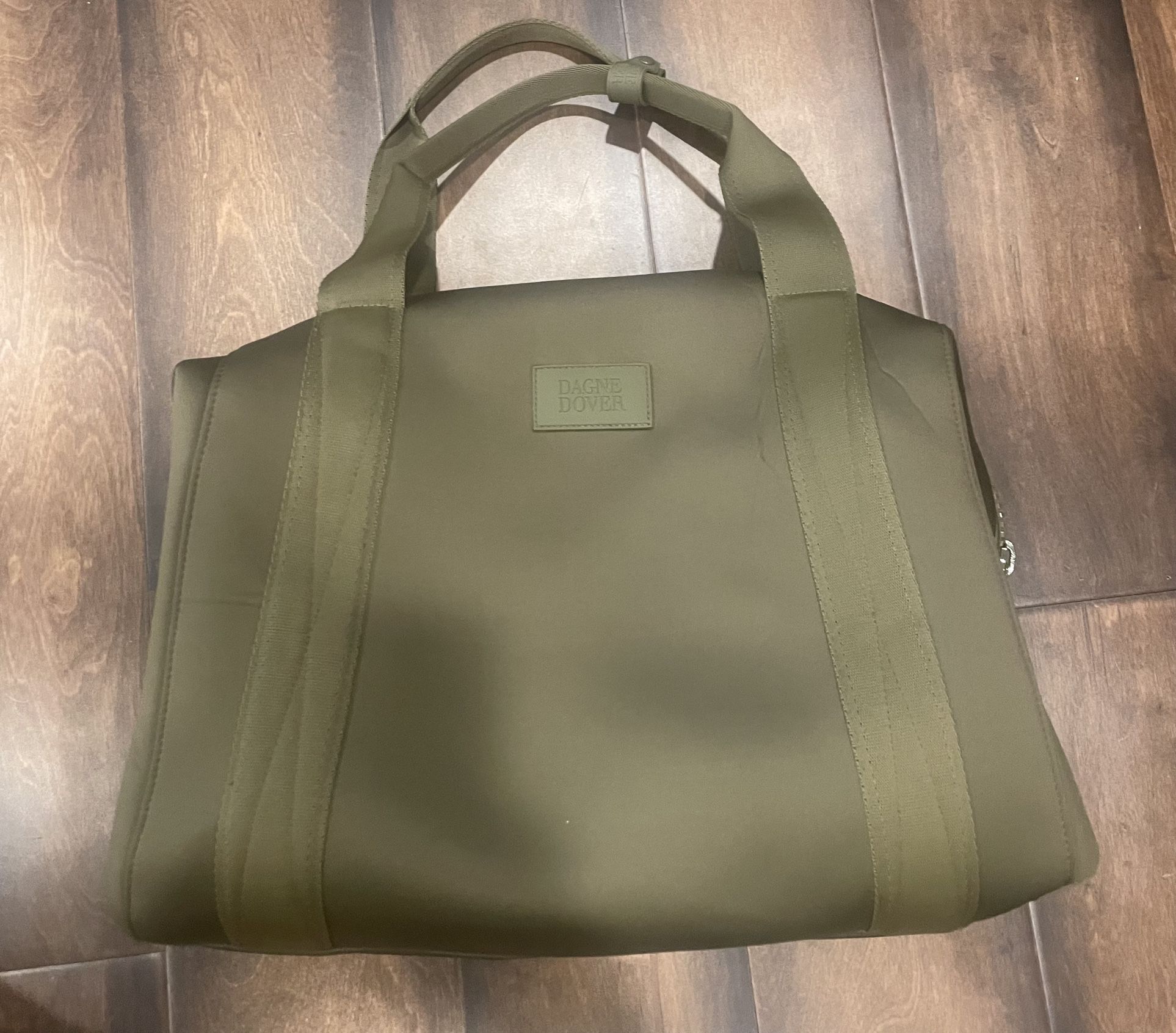 New Large Dagne Dover Dune Carry All Bag for Sale in Montclair, CA - OfferUp
