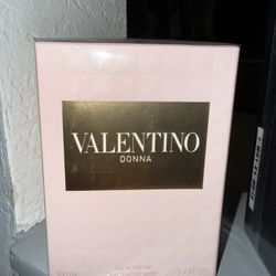 Valentino Donna Perfume 